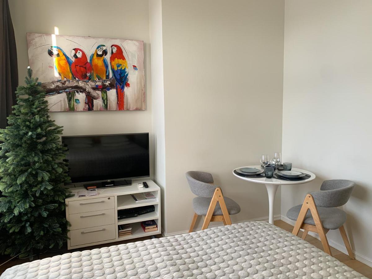 Orange Mere Apartment