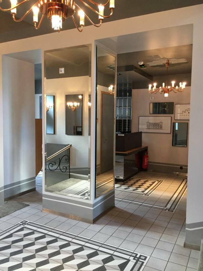 Orange Mere Apartment *